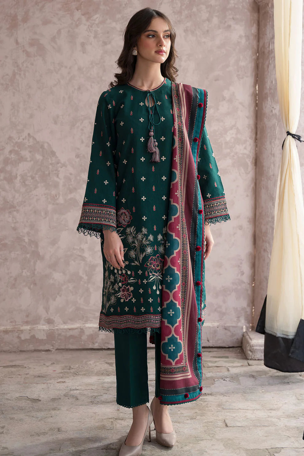 3PC-LAWN EMBROIDERED SUIT-VM3164