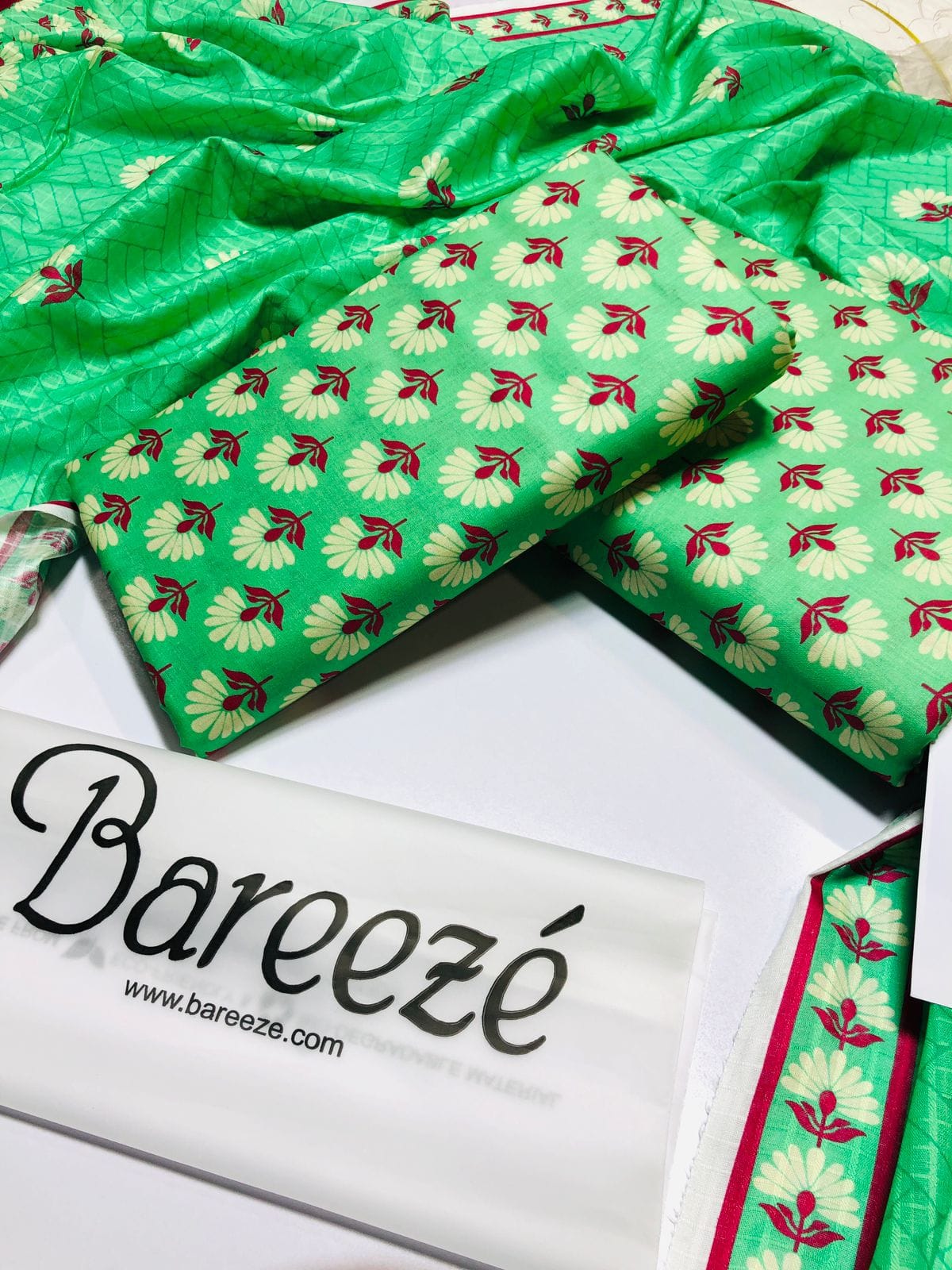 BAREEZE-3PC LAWN-VMB06